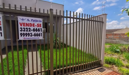Vende-se casa nova