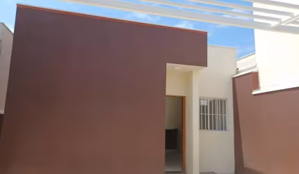 Casa térrea com 150 m² de terreno e 60 m² de construção, 2 quartos e quintal, Monte Carlo Indaiatuba