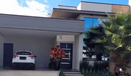 Casa térrea  à venda no condomínio Jardim Residencial Dona Lucilla, com 3 suítes e piscina