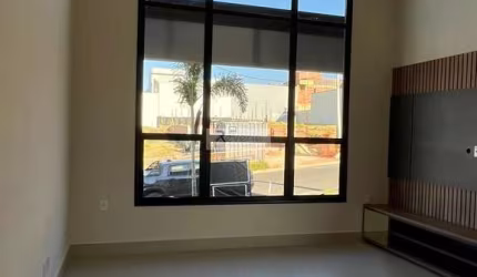 Casa em Condomínio à Venda em Indaiatuba-SP: 3 quartos, 1 suíte, 184m² no Loteamento Park Gran Reserve