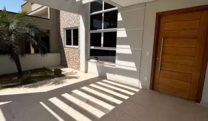 Residência de Luxo no Jardins do Império: Casa de 3 Quartos, Suíte, 2 Banheiros e 105m² em Indaiatuba-SP