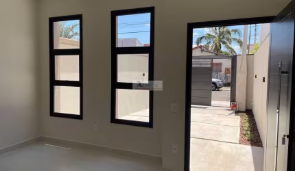 Imperdível oportunidade! Casa à venda em Indaiatuba-SP, Vila Maria Helena. 3 quartos, 1 suíte, 1 sala, 2 banheiros, 2 vagas, 100m².