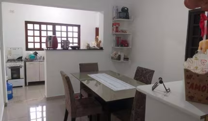 Sobrado para Venda em Tremembé, Caminho Novo, 3 dormitórios, 1 suíte, 2 banheiros, 1 vaga