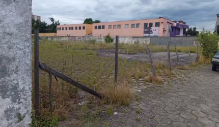 Área para Venda em Taubaté, Areão