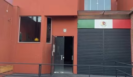Prédio Comercial para Venda em Taubaté, Centro, 4 banheiros, 2 vagas