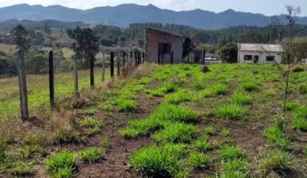 Terreno para Venda em Taubaté, Pinheirinho