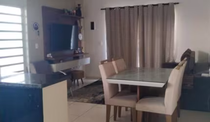 Casa para Venda em Taubaté, Jardim do Lago, 2 dormitórios, 1 banheiro, 2 vagas