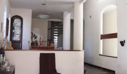Casa para Venda em Taubaté, Parque São Jorge, 4 dormitórios, 1 suíte, 3 banheiros, 5 vagas