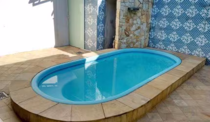 Casa para Venda em Taubaté, Piracangaguá, 2 dormitórios, 2 banheiros, 2 vagas