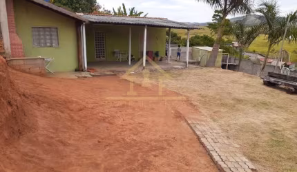 Chácara para Venda em Taubaté, Barreiro, 2 dormitórios, 1 banheiro, 8 vagas