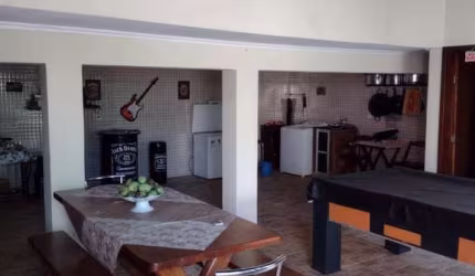 Chácara para Venda em Taubaté, Loteamento Chácaras Ingrid, 4 dormitórios, 1 suíte, 4 banheiros, 3 vagas