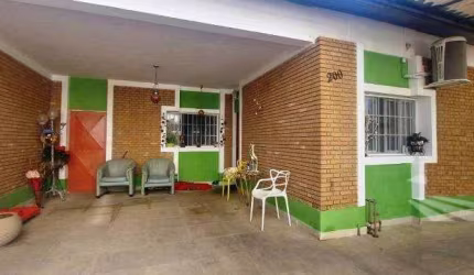 Casa para Venda em Taubaté, Centro, 3 dormitórios, 2 suítes, 3 banheiros, 3 vagas