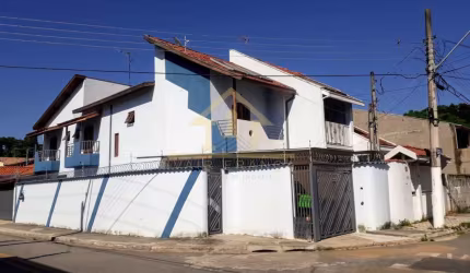 Sobrado para Venda em Taubaté, Granja Daniel, 3 dormitórios, 3 suítes, 4 banheiros, 2 vagas