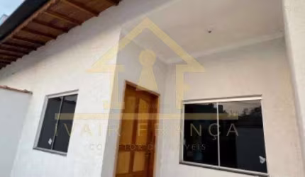 Casa para Venda em Taubaté, Jardim Continental III, 3 dormitórios, 2 banheiros, 2 vagas
