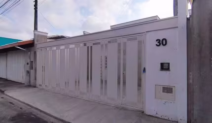 Casa para Venda em Taubaté, Esplanada Santa Helena, 3 dormitórios, 1 suíte, 2 banheiros, 3 vagas