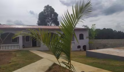 Chácara para Venda em Taubaté, Barreiro, 2 dormitórios, 2 banheiros, 3 vagas
