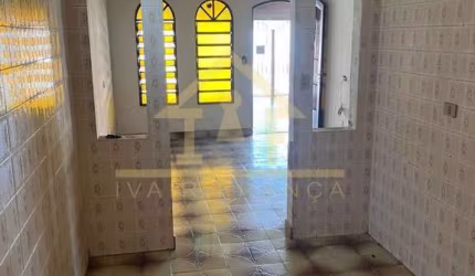 Casa para Venda em Taubaté, Jardim Jaraguá, 3 dormitórios, 2 banheiros, 3 vagas