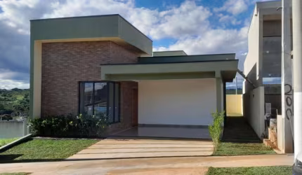 Casa em Condomínio para Venda em Taubaté, Vale dos Cristais, 3 dormitórios, 1 suíte, 2 banheiros, 2 vagas