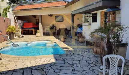 Casa em Condomínio para Venda em Taubaté, Parque São Cristóvão, 4 dormitórios, 2 suítes, 3 banheiros, 4 vagas