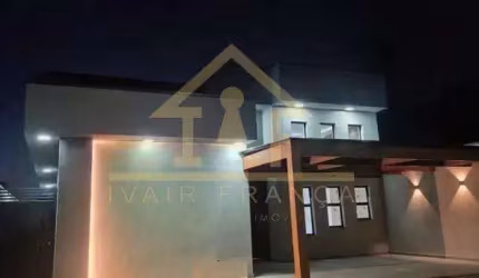 Casa em Condomínio para Venda em Taubaté, Parque São Luís, 3 dormitórios, 1 suíte, 3 banheiros, 2 vagas
