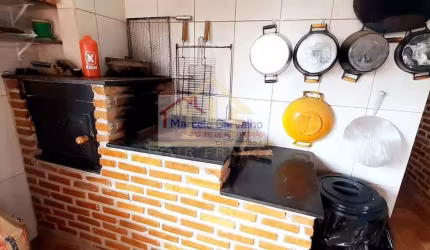 Chácara para Venda em Taubaté, Barreiro, 2 dormitórios, 2 suítes, 1 banheiro, 8 vagas