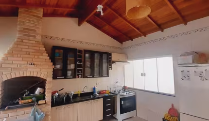 Casa para Venda em Taubaté, Jardim Santa Clara, 2 dormitórios, 1 suíte, 1 banheiro, 2 vagas