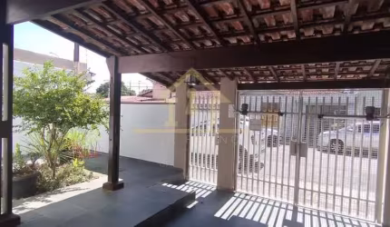 Casa para Venda em Taubaté, Centro, 2 dormitórios, 2 banheiros, 1 vaga
