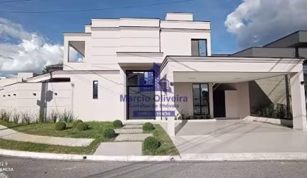 Imperdível Casa em Condomínio à Venda em Tremembé-SP, 3 Quartos, 1 Suíte, 3 Salas, 3 Banheiros, 3 Vagas, 270m².