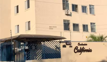 Apartamento no Condomínio Califórnia