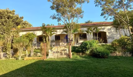 Sitio à venda em São Luiz do Paraitinga-SP, bairro Rio Abaixo: 3 quartos, 1 suíte, 2 salas, 3 banheiros, 4 vagas, 205.700m²!