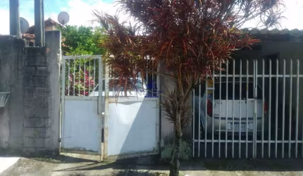 Casa com 3 quartos à venda no Cecap, Taubaté  por R$ 190.000