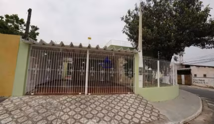 Casa de esquina a Venda .