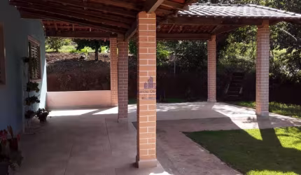 Oportunidade única! Sítio à venda em São Luiz do Paraitinga-SP, bairro São Sebastião. 3 quartos, 1 suíte, 1 sala, 2 banheiros, 4 vagas de garagem, 48.000,00 m² de área.