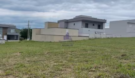 Terreno à venda no Vale dos Cristais, Taubaté  por R$ 150.000