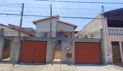 CASA TRÊS DORMITÓRIOS SENDO UMA SUÍTE