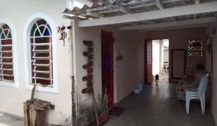 Casa com 2 quartos à venda no dos Guedes, Tremembé  por R$ 280.000