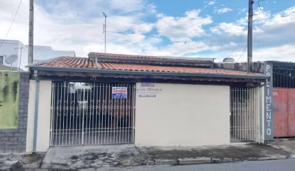 Casa três quartos Vila Albina