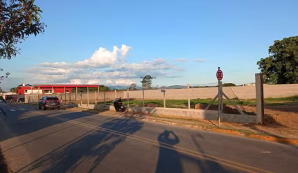Terreno Comercial de 3.200m² para Venda ou Locação em Tremembé-SP, Bairro Caminho Novo - Não perca essa oportunidade!