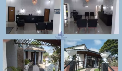 Imponente Casa Comercial no Areão, venda e ou locação : 5 Quartos, 6 Salas, 4 Banheiros, 3 Vagas de Garagem, 420m² em Taubaté-SP!