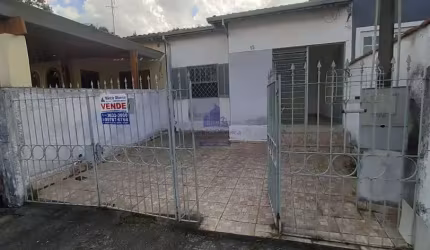 Casa à Venda em Taubaté-SP: 2 Quartos, 1 Sala, 1 Banheiro, 1 Vaga de Garagem - Bairro Conjunto Residencial São Francisco
