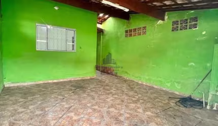 Casa com piscina Vale das Flores