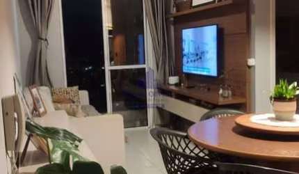 Apartamento Venda com três quartos, 69m², duas garagem cobertas.