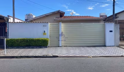 Casa com 2 quartos à venda no Jardim Ana Rosa, Taubaté  por R$ 361.000