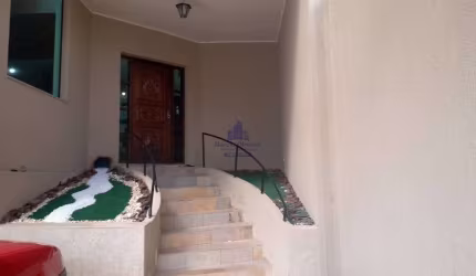 Imperdível! Casa para venda ou locação em Taubaté-SP, Bosque Flamboyant, 4 quartos, 1 suite, 1 sala, 4 banheiros, 4 vagas de garagem, 350m².