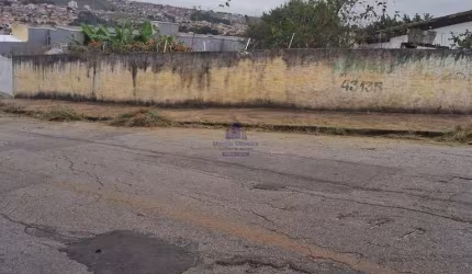 Terreno com 454m² de esquina no Bairro da Imaculada para Venda.