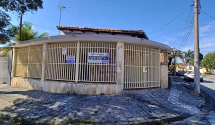 Espetacular Casa de 5 Quartos com 2 Suítes e 3 Vagas de Garagem no Jardim Maria Augusta, Taubaté-SP: 350m² de Pura Elegância!