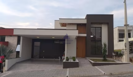 Casa em Condomínio de Alto Padrão em Tremembé-SP: 3 Quartos, 1 Suíte, Sala DOIS ASMBIENTES, 2 Banheiros, 2 Vagas de Garagem, 164m².