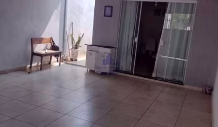 Imóvel de Luxo em Taubaté-SP: Casa com 2 Quartos, 1 Suíte, 2 Salas, 3 Banheiros, 2 Vagas de Garagem e 136,80 m² no Jardim Ana Rosa