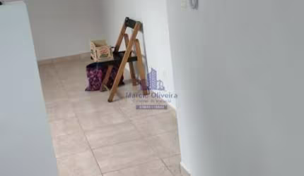 Apartamento a venda no Cond. Tamoios.