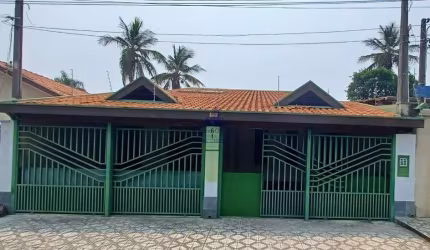 Casa com 4 quartos à venda no Jardim do Sol, Taubaté  por R$ 450.000